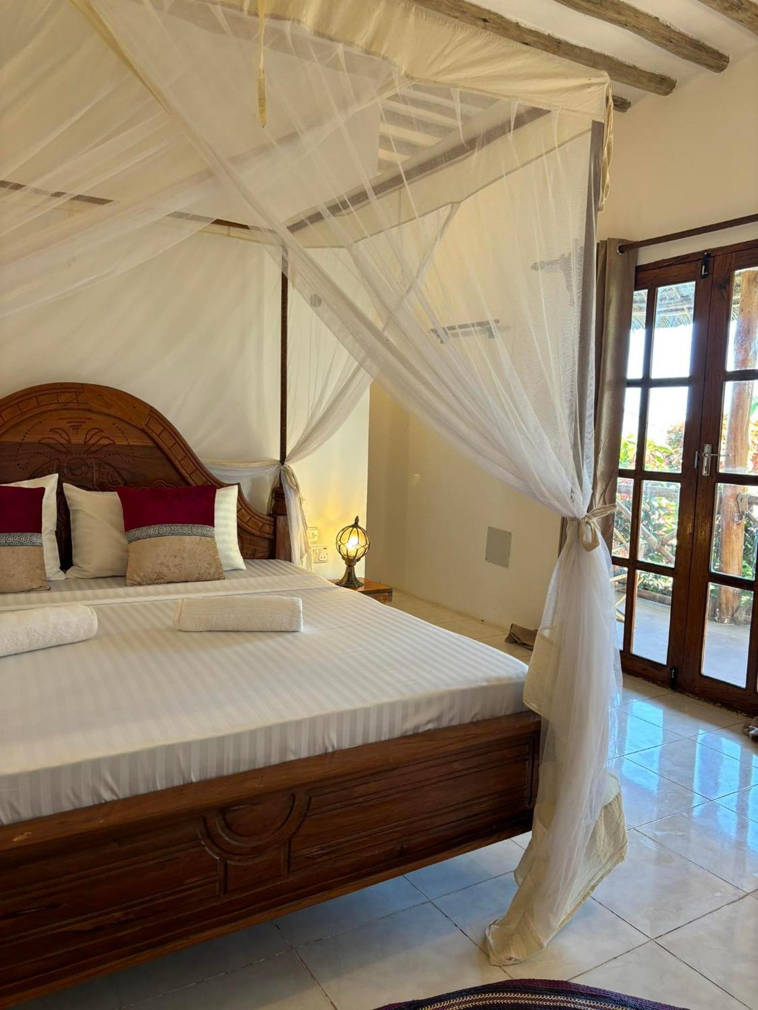 Africa Dream Bungalow Kiwengwa Hotel Кивенга Екстериор снимка