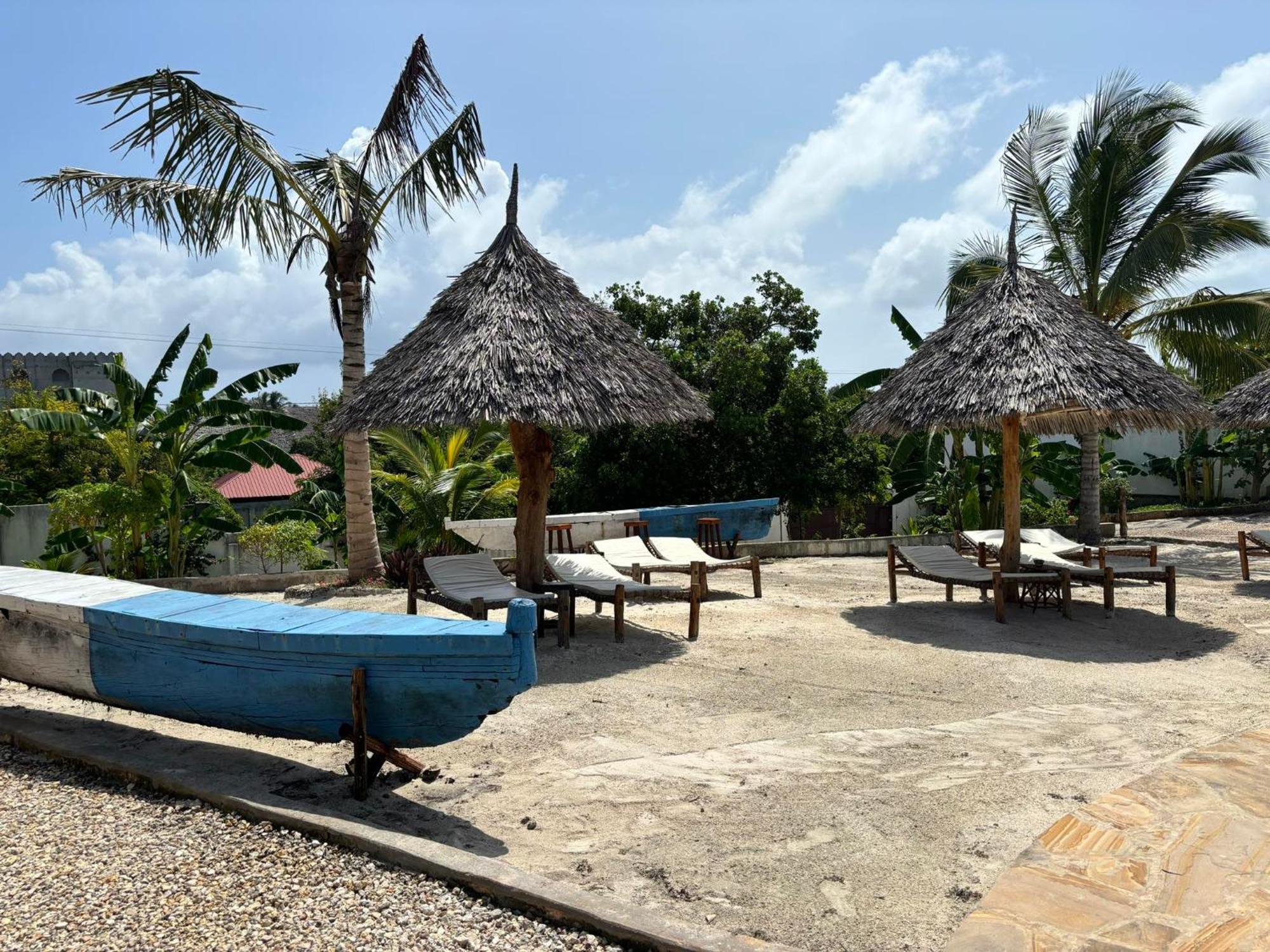 Africa Dream Bungalow Kiwengwa Hotel Кивенга Екстериор снимка