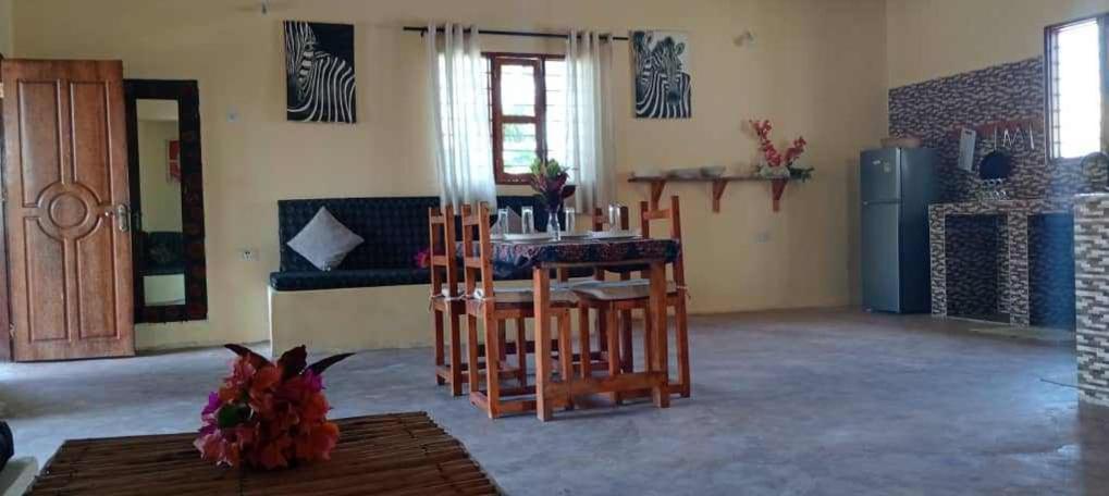 Africa Dream Bungalow Kiwengwa Hotel Кивенга Екстериор снимка