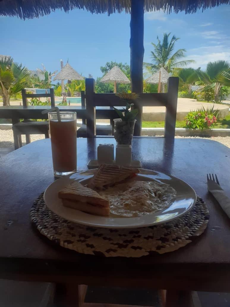 Africa Dream Bungalow Kiwengwa Hotel Кивенга Екстериор снимка