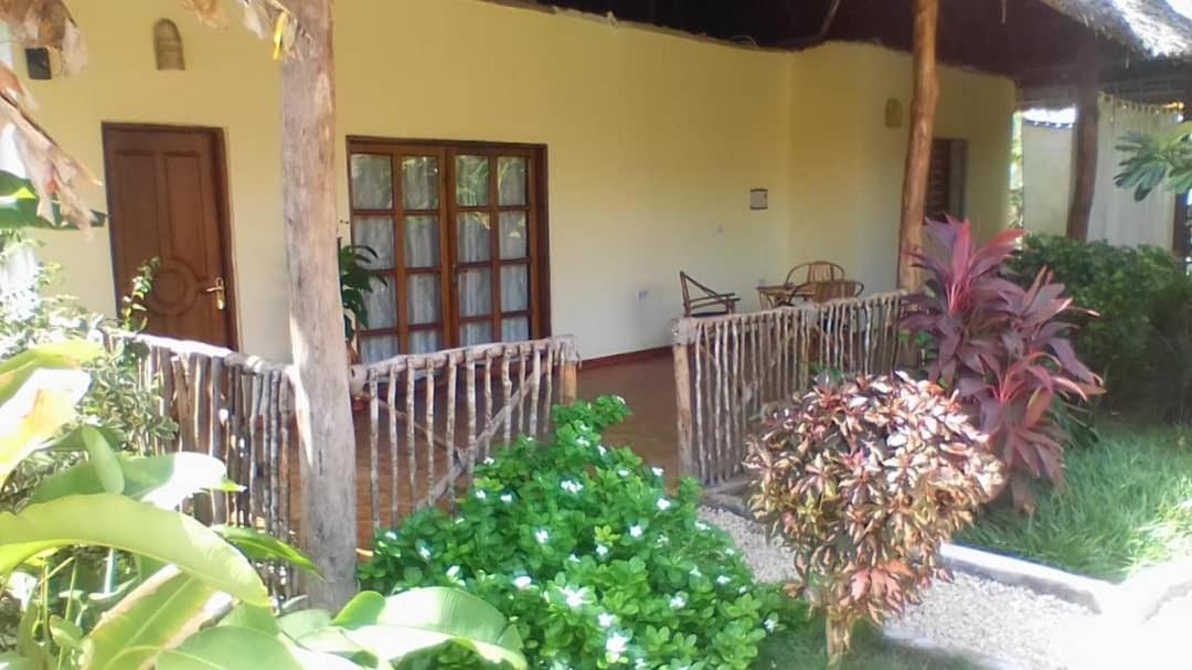 Africa Dream Bungalow Kiwengwa Hotel Кивенга Екстериор снимка