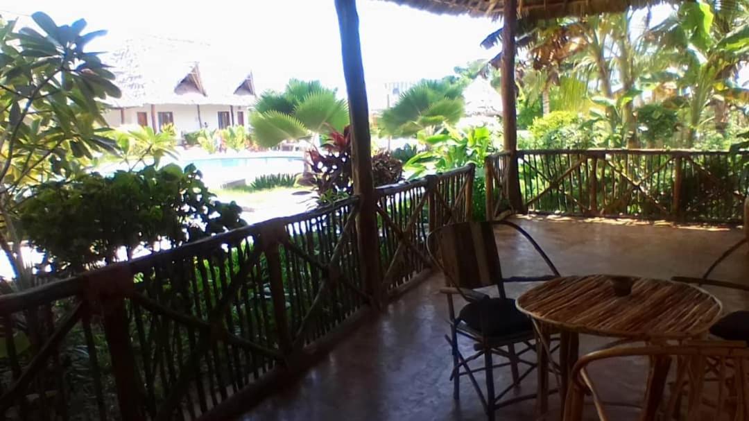 Africa Dream Bungalow Kiwengwa Hotel Кивенга Екстериор снимка